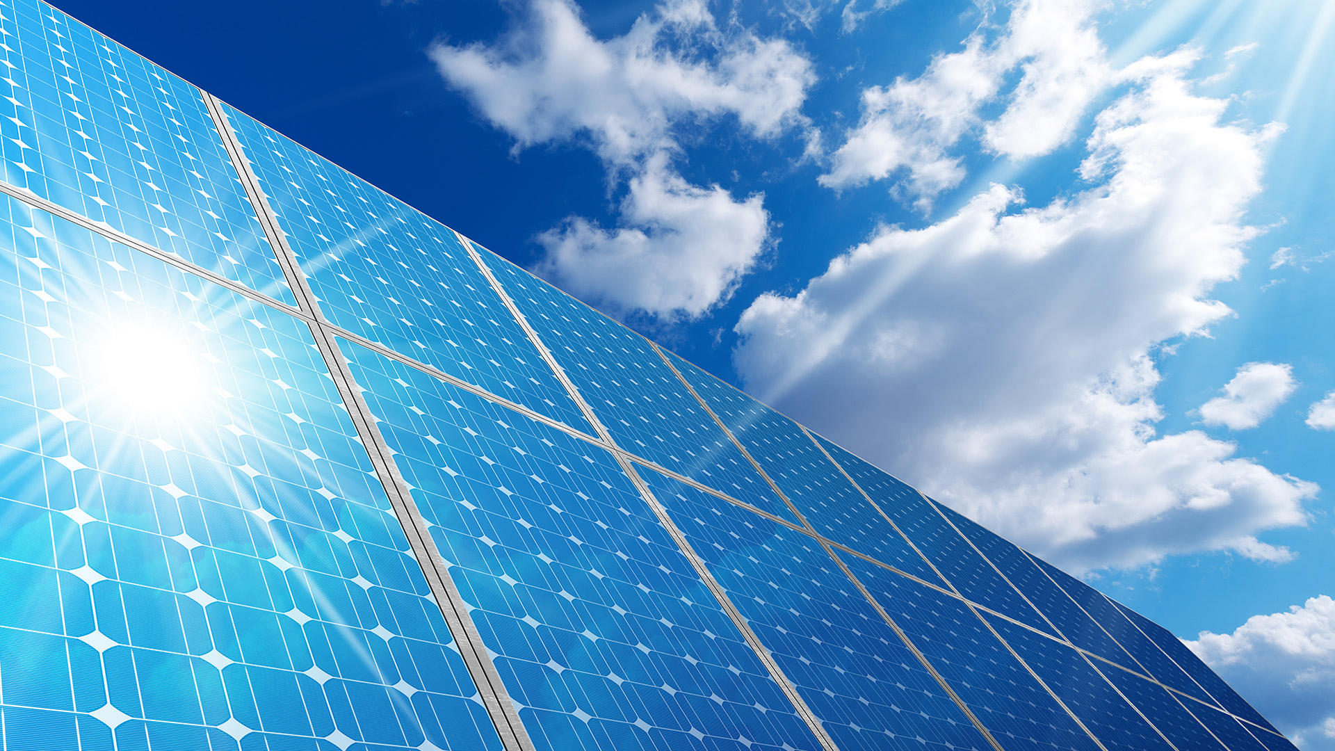 Scopri come le soluzioni metrologiche di ZEISS metrology garantiscono l’alta efficienza e la durata dei prodotti fotovoltaici analizzando i difetti, caratterizzando lo spessore degli strati e molto altro ancora.
