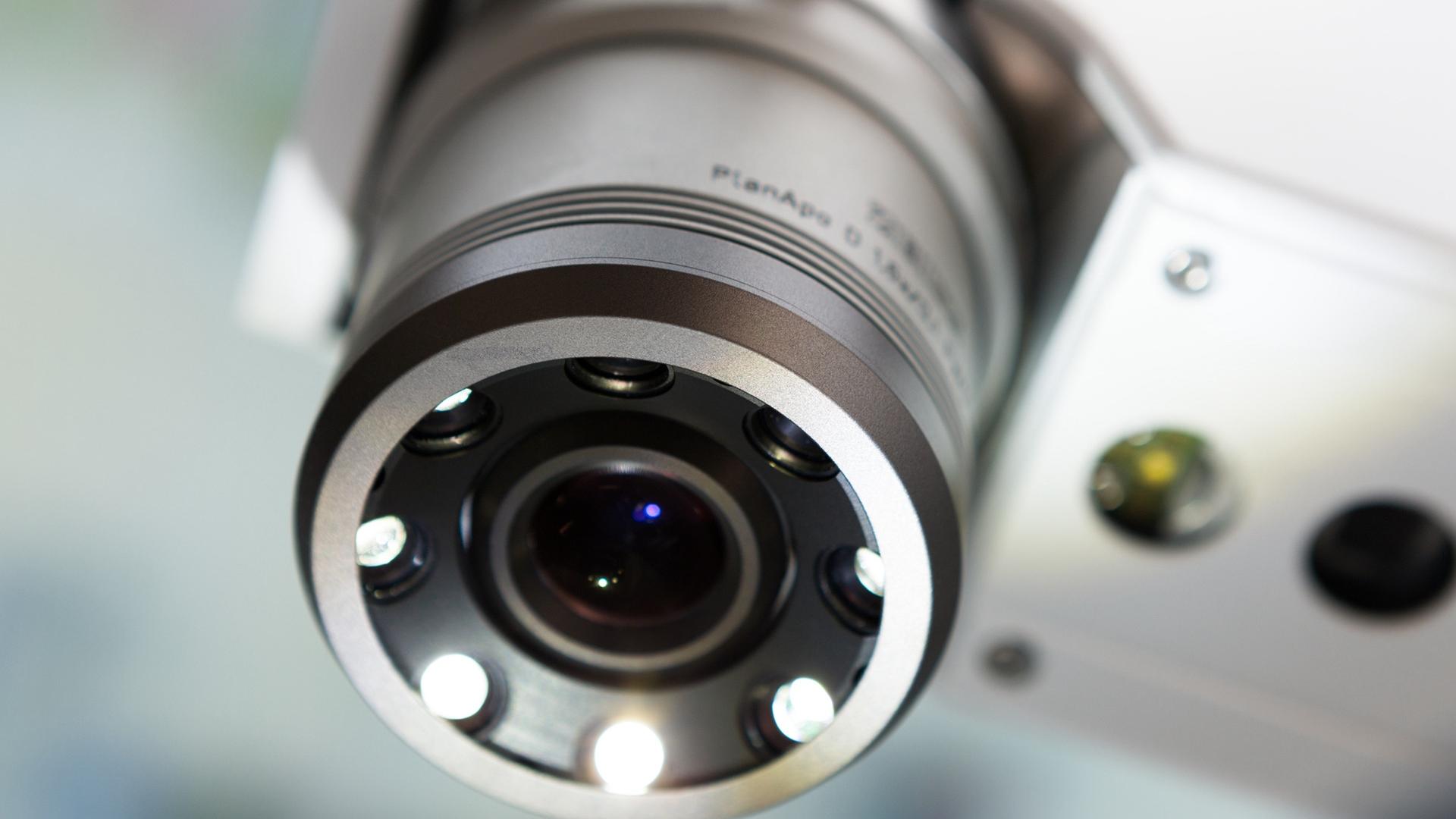 Analisi industriali con microscopi