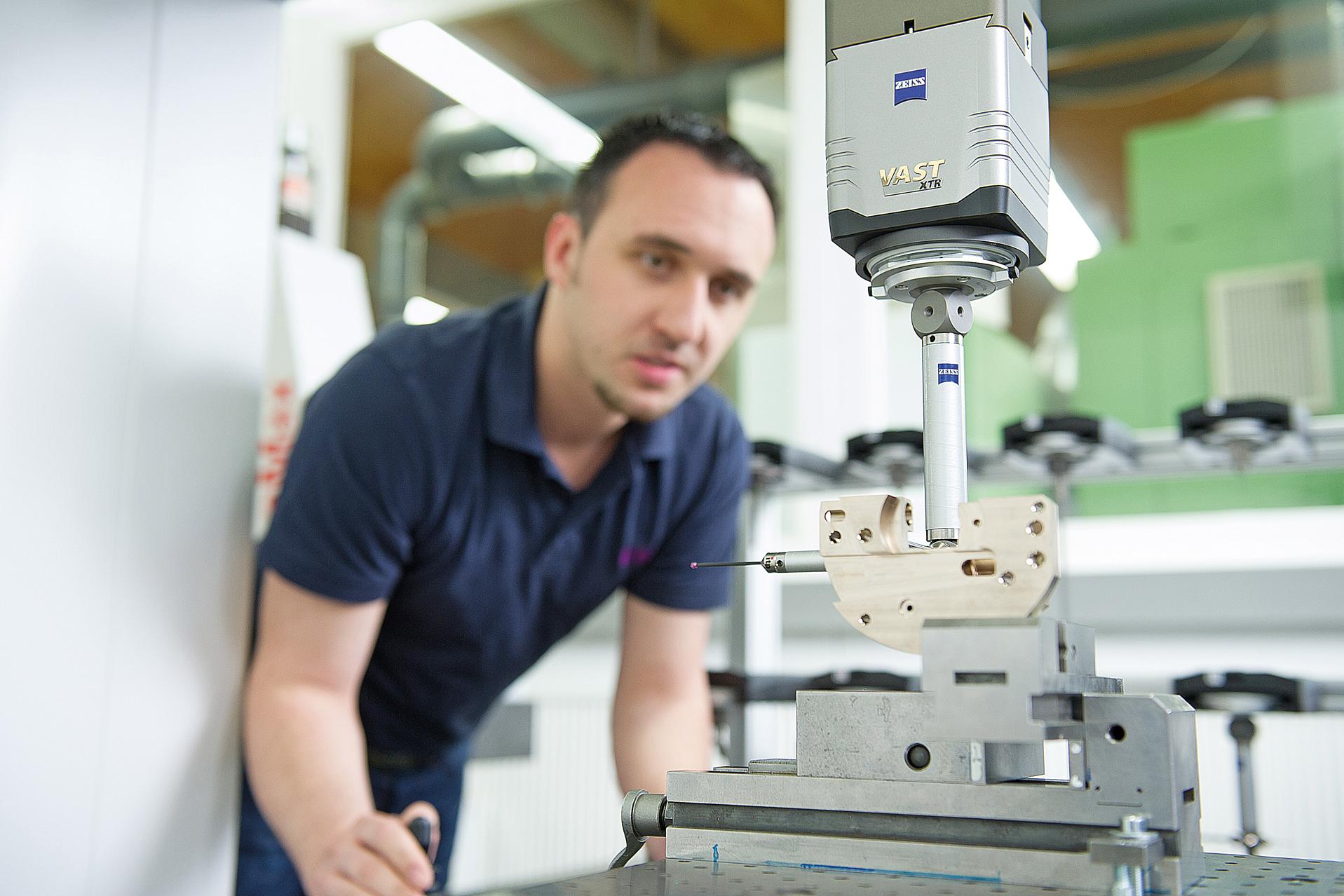 ZEISS VAST XTR gold - Sistema tastatore con asse rotante integrato