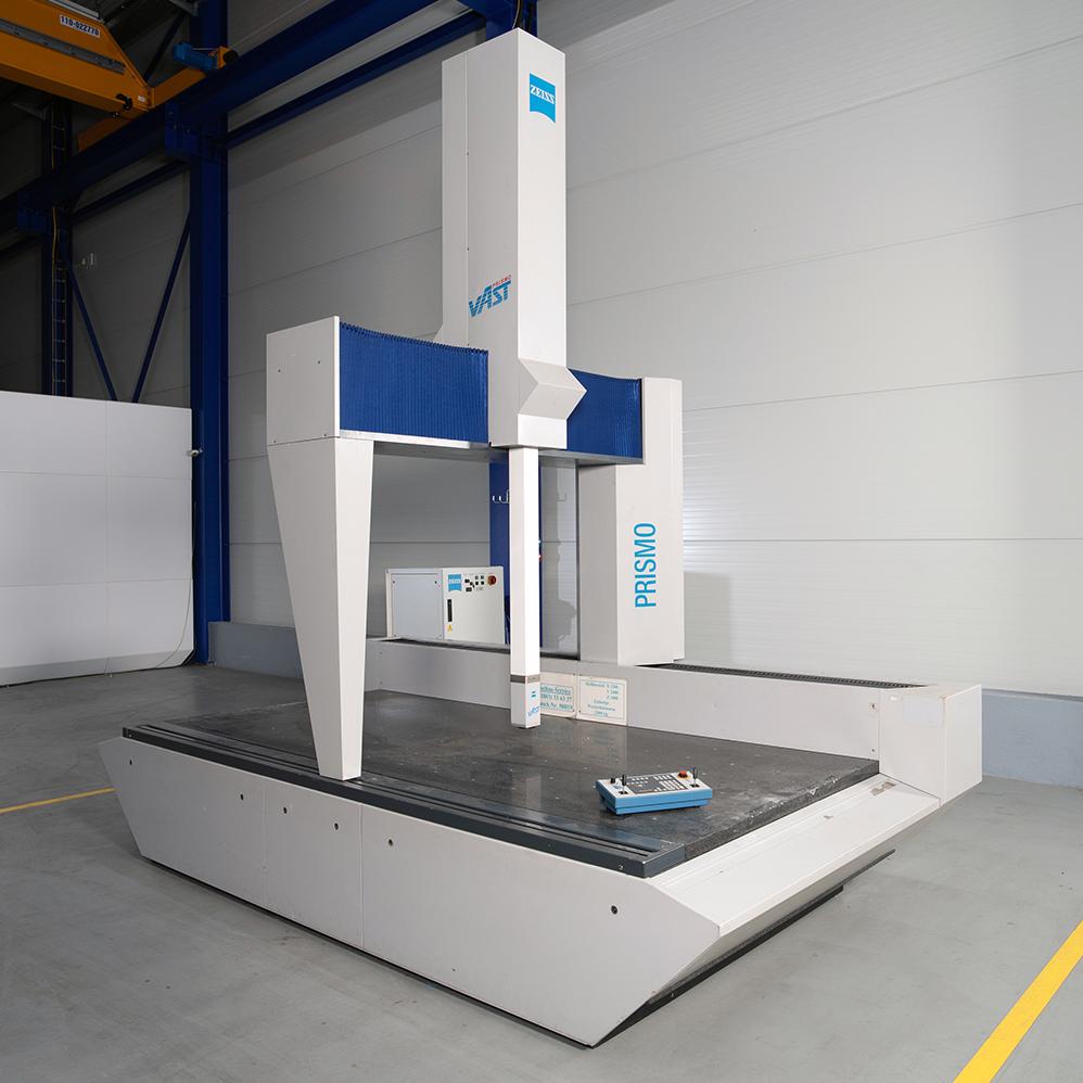 Dopo il ricondizionamento completo, la macchina usata viene nuovamente testata in base alle specifiche delle macchine nuove di ZEISS.