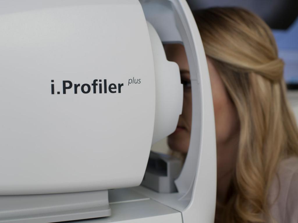 Occhiali per la guida notturna come funzionano ZEISS