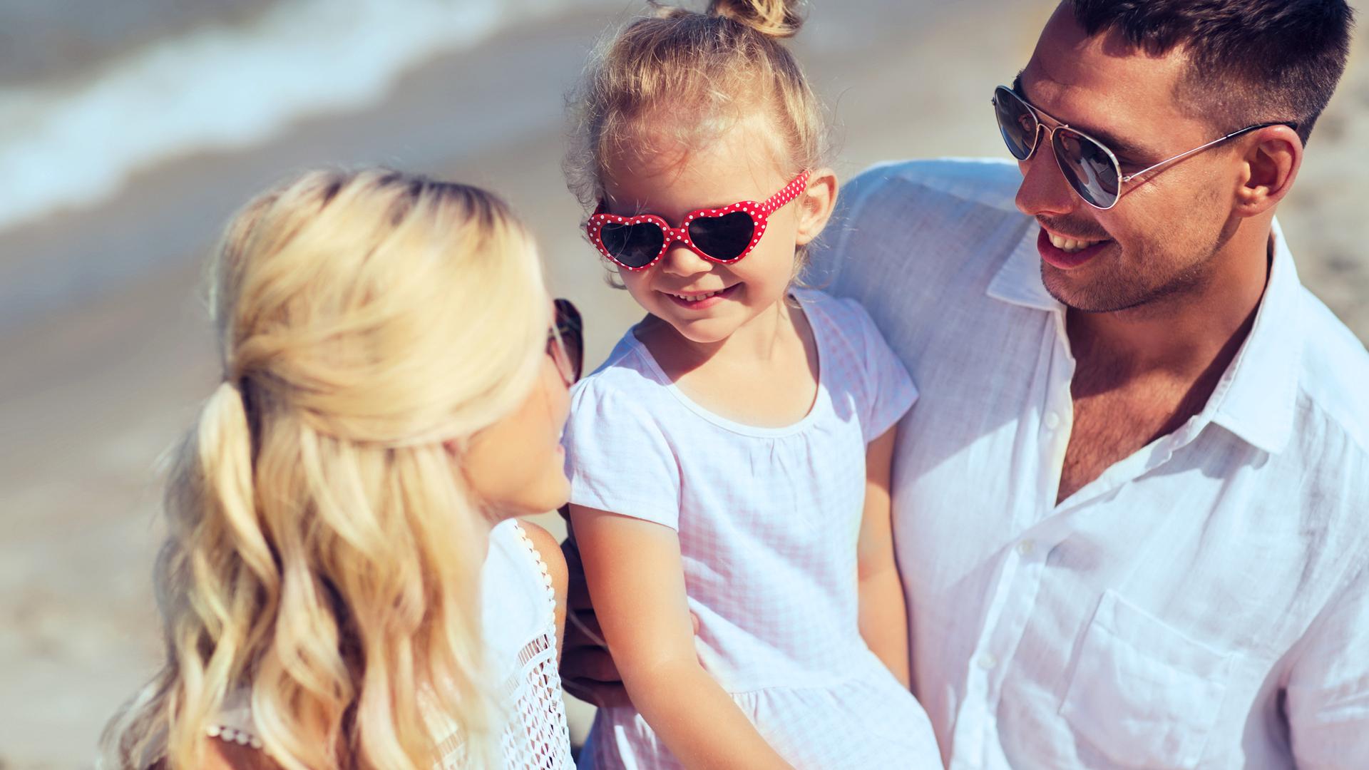 Molto più che cool: protezione dal sole per gli occhi dei bambini 